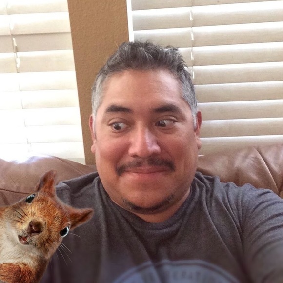 Meet your Posher, Miley - Picture 1 of 1